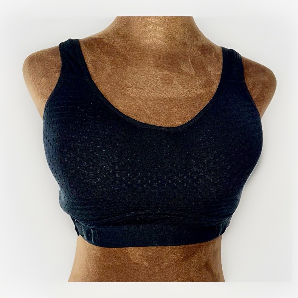 Layer 8 Size L Womens Black Quick Dry Lined Wireless Adjustable Sport Bra